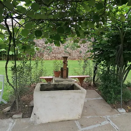 D'hotes Les 2 Tilleuls 3* Figeac